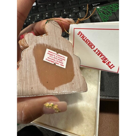 New VTG Poi People Hawaii Handmade Hand Painted Athletic Coach Gift Ornament - Picture 3 of 5